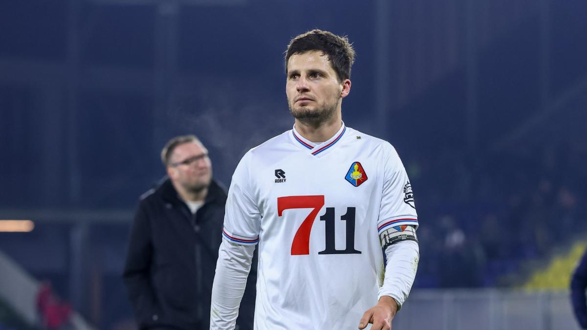 Conscientemente un nivel inferior: el mediocampista de Telstar Tom Adogroom