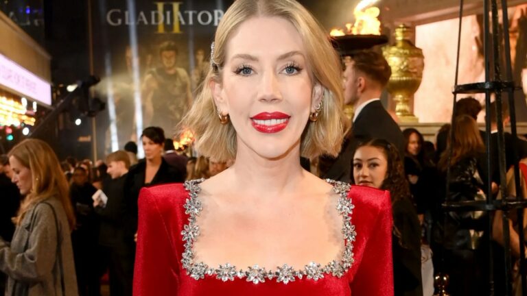 Momento de choque Katherine Ryan bromea sobre la prueba de