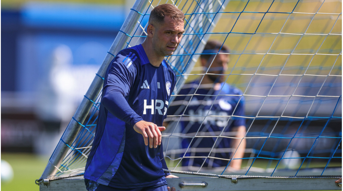 Schalke: Pierre-Michel Lasogga Waves Professional Regreso contra Elversberg