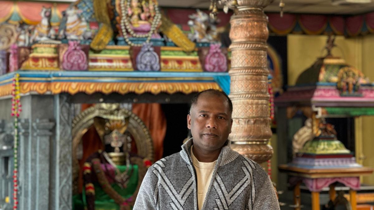 El miedo al desastre como templo hindú desaparece: "Tengo miedo