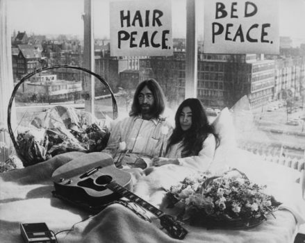 John Lennon y Yoko Ono en Bed-in, 1969