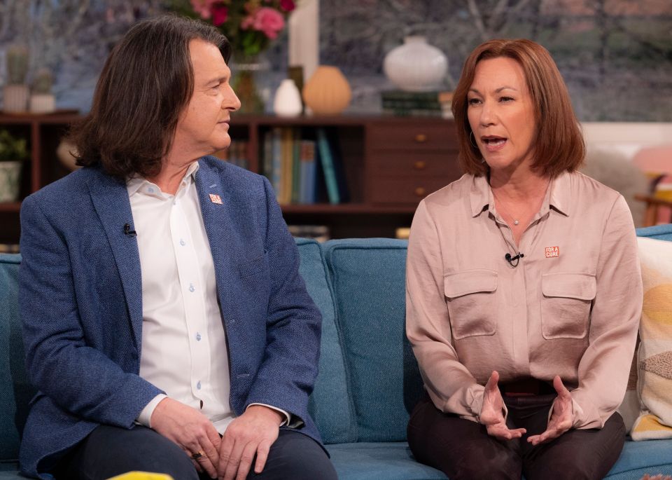 Scott Mitchell y Tanya Franks en el programa de televisión de This Morning.