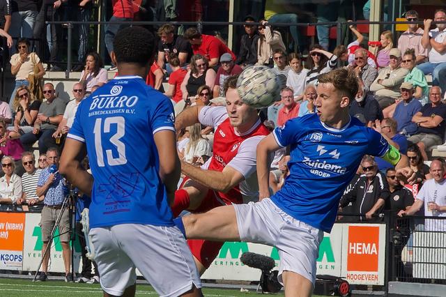 Hoogeveen flexible en la última prisa HHZVV. El club está