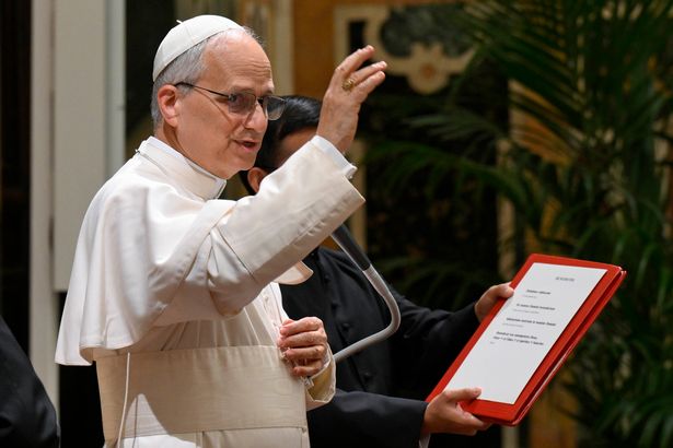 El nuevo Papa criticó a los medios de comunicación occidentales por promover la simpatía hacia las opiniones y acciones en contra del Evangelio