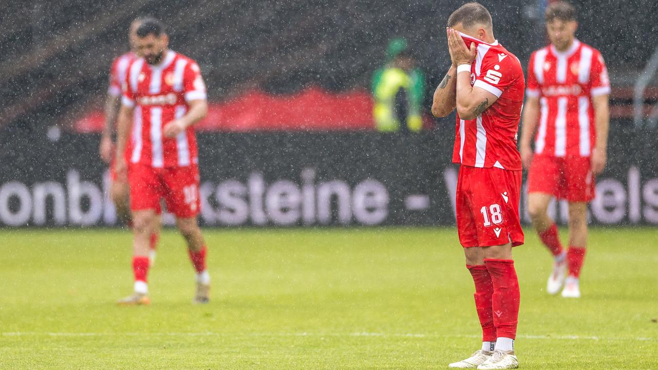 Energie Cottbus pierde el descenso para escalar