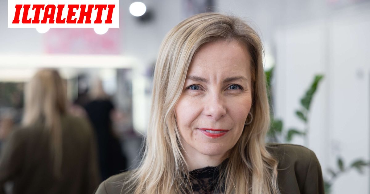 Heidi, de 42 años, no le dice a todos dónde