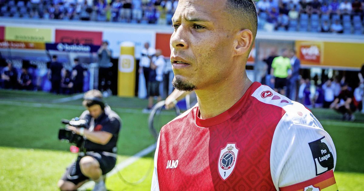 FC Twente intenta recuperar Tjaronn Chery (36)