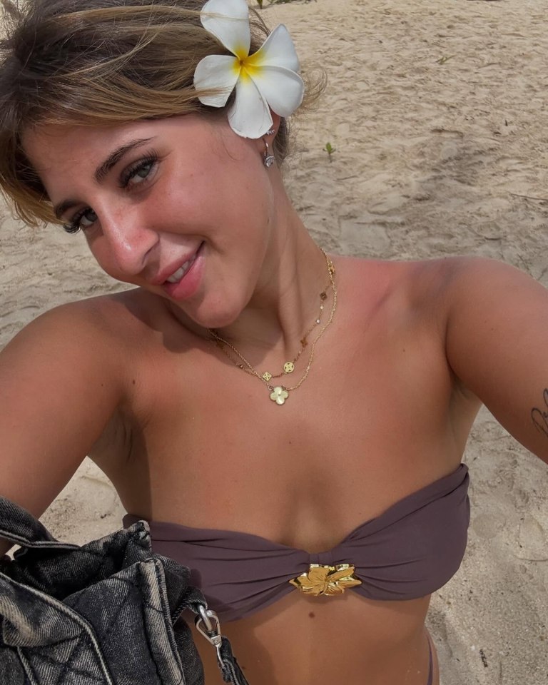 Bella Culley, de 18 años, desaparecida en Tailandia.