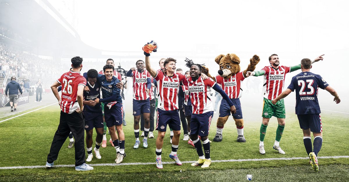 Justo a tiempo, el PSV superior supera la pereza y