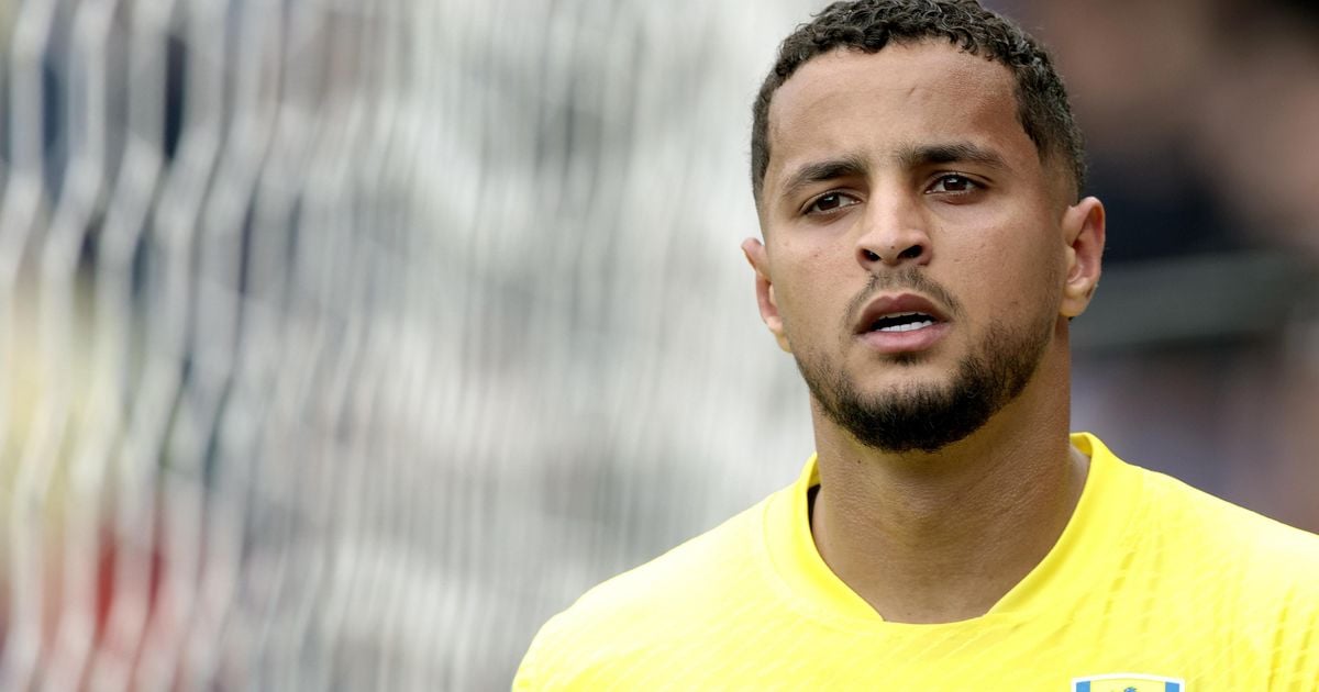 Mohamed Ihattaren hace señas a los clubes Eredivisie después del