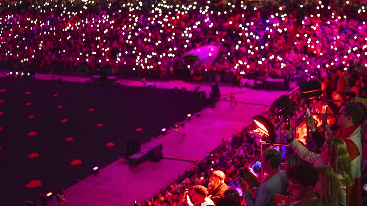 Fiesta, protesta y ópera pop: así es como estaba el
