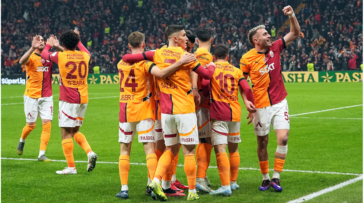 Galatasaray por la 25ª vez campeón turco - El portero