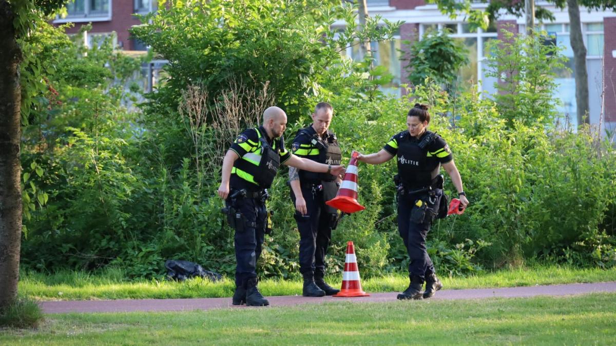 Schoten descargado en Purmerend, Burgernet está distribuyendo al sospechoso para
