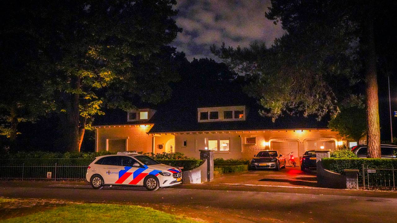 Apuñalando en la casa, sospechoso arrestado