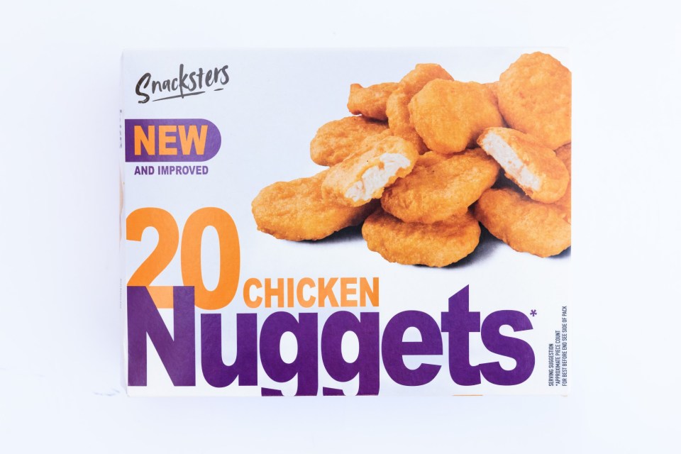 Los mejores engaños de Islandia con Lynsey Hope, fotografiado por Oliver Dixon para las características del sol - 09 de mayo de 2025. Photo muestra nuggets de pollo