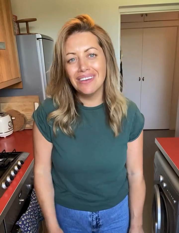 Farrel Hegarty de Coronation Street en su cocina.