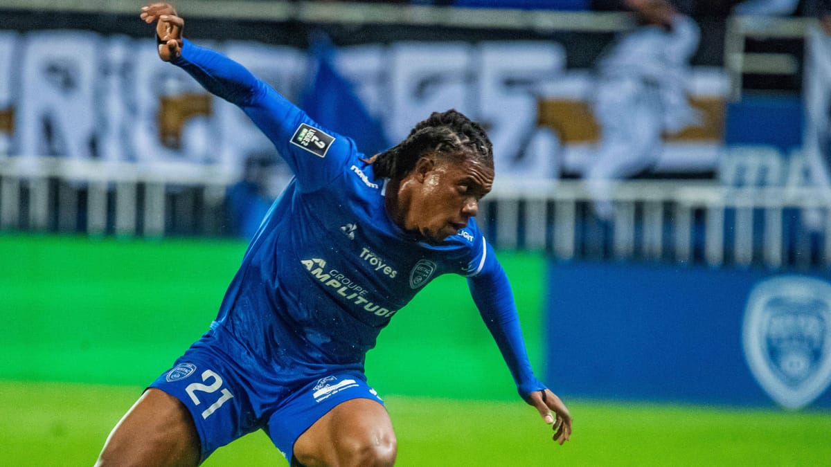 Bundesliga: Friburgo obtiene talento del delantero Cyriaque Iriaé de Francia
