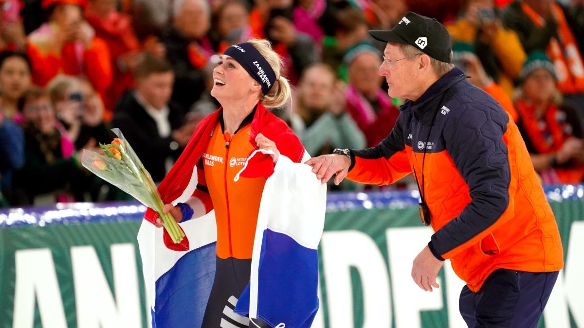 Irene Schouten se detiene con su propio equipo de maratón