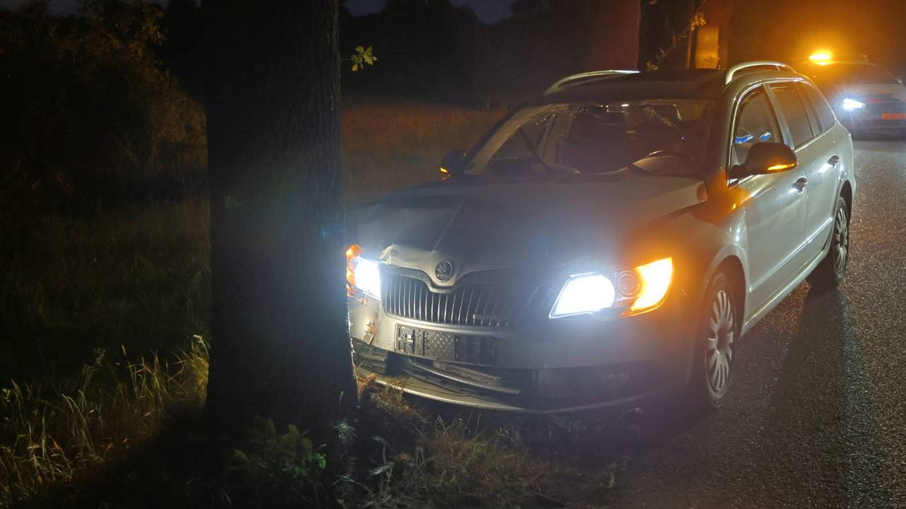 El automovilista se topa con Boom después de que se
