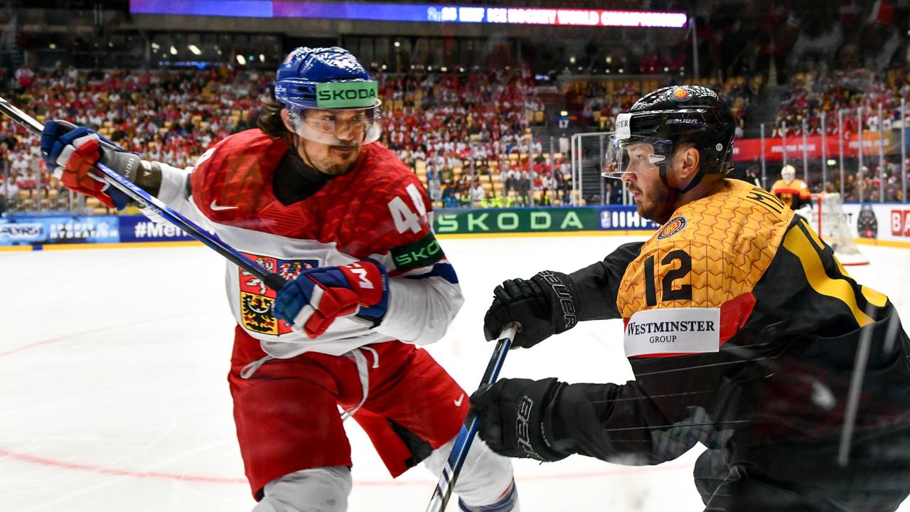 Hockey sobre hielo: la República Checa barre el equipo de