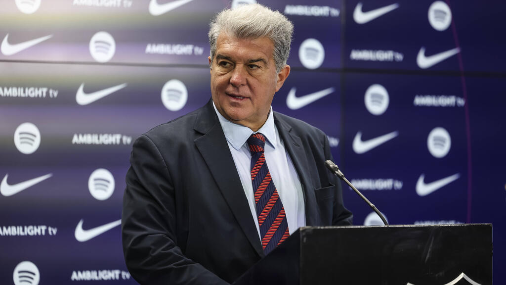 El jefe del Barça indica ofensiva de transferencia