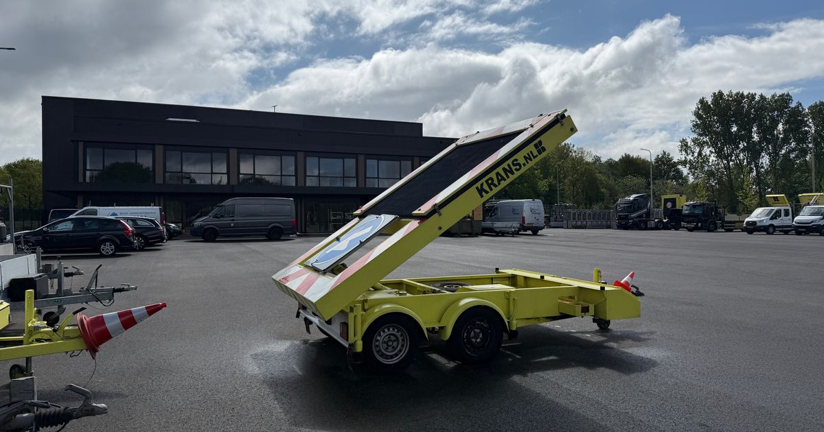 Klagans rituales alrededor de Krans en Marsdijk está listo: Lastpak