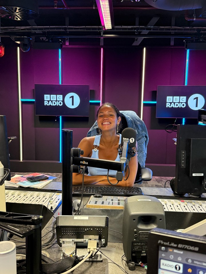 Vick Hope en BBC Radio 1.
