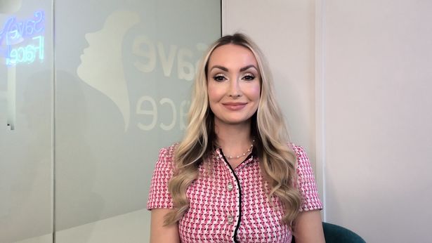 Ashton Collins, director de Save Face, un registro de profesionales acreditados para la cirugía cosmética.