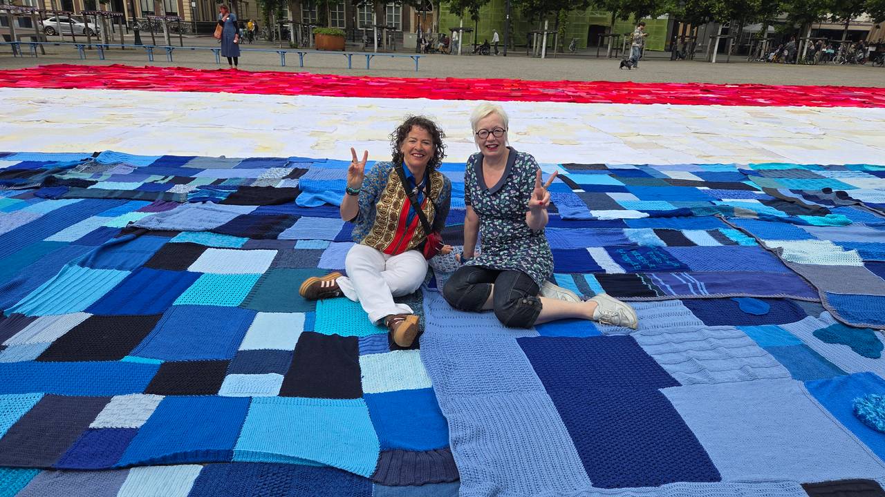 4500 piezas de tela forman una bandera holandesa única: 'símbolo
