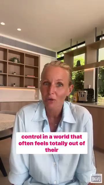 Video de Davinia Taylor hablando de bio-hacking y transformación corporal.