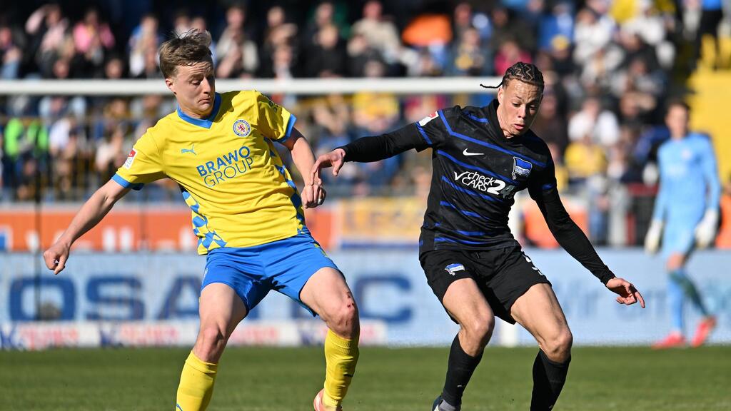 Braunschweig acaricia dos jugadores