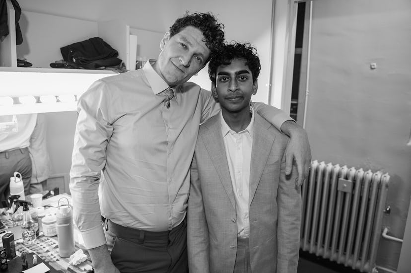 Nihar Duvvuri preparándose para 'John Proctor es el villano'.