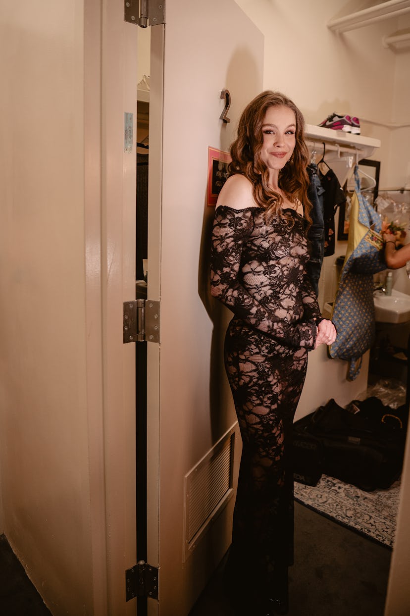 Maggie Kuntz preparándose para 'John Proctor es el villano'.