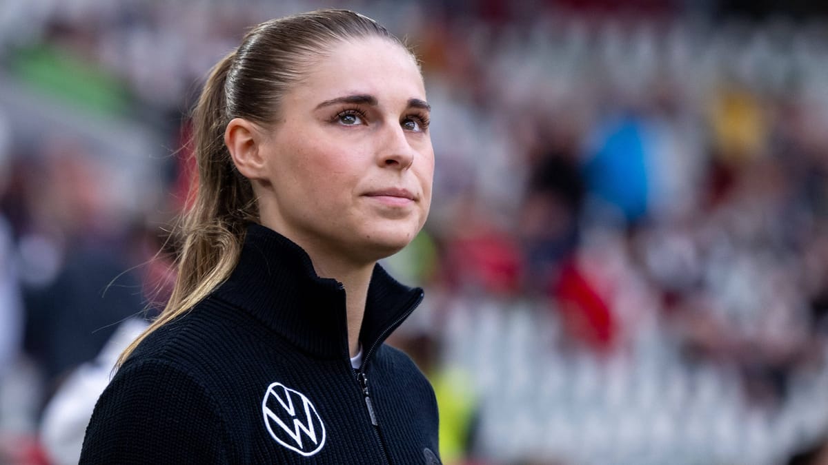 Jule Brand: National Player Changes en el extranjero