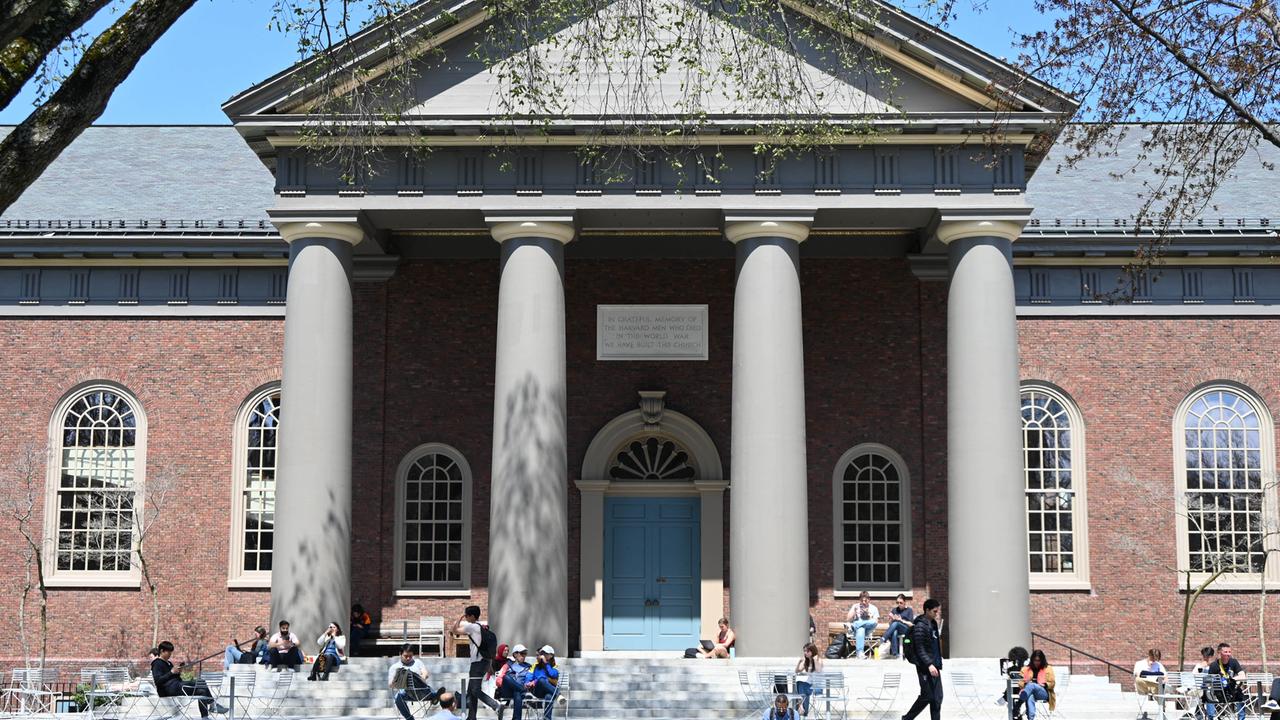 Harvard ya no debería registrar a los estudiantes extranjeros