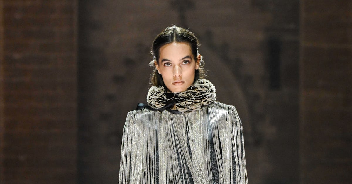 El crucero de Louis Vuitton 2026 fue una extravagancia gótica