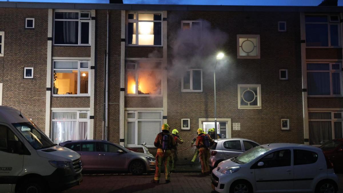 Gran incendio de la casa en Haarlem, posiblemente una persona