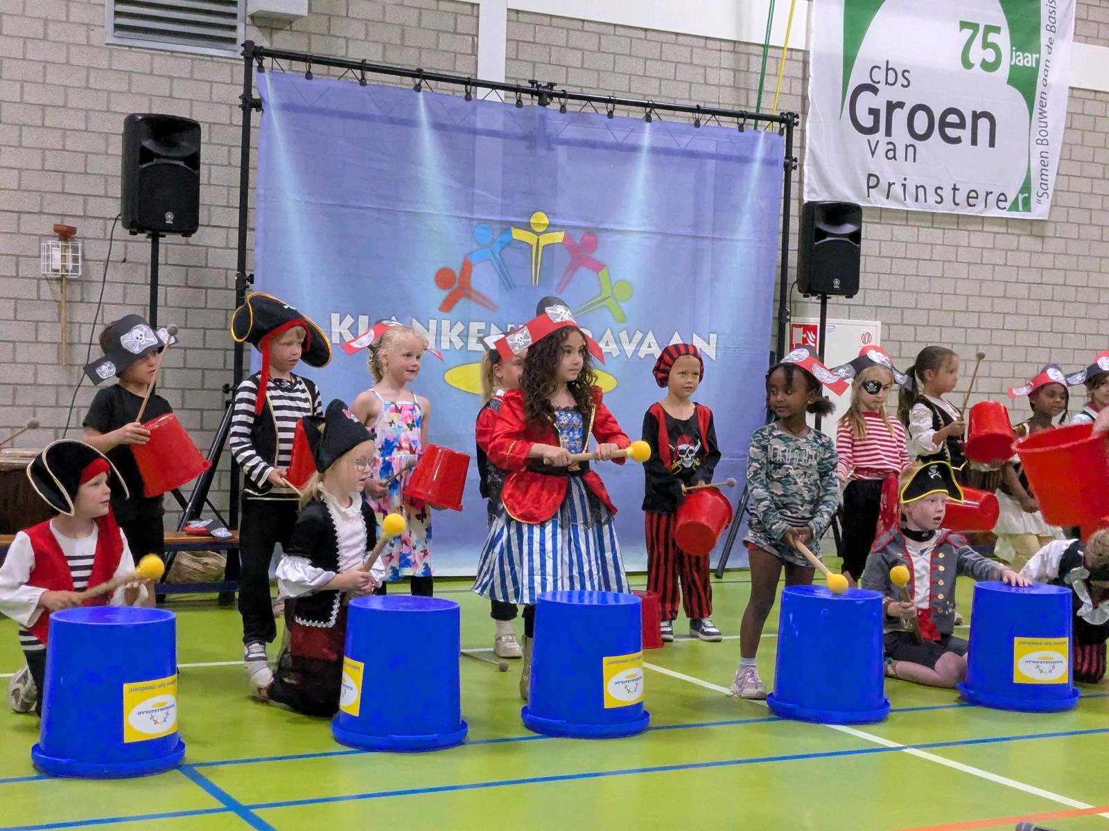 Groen Van Prinstererschool en Emmen existe 75 años y celebra