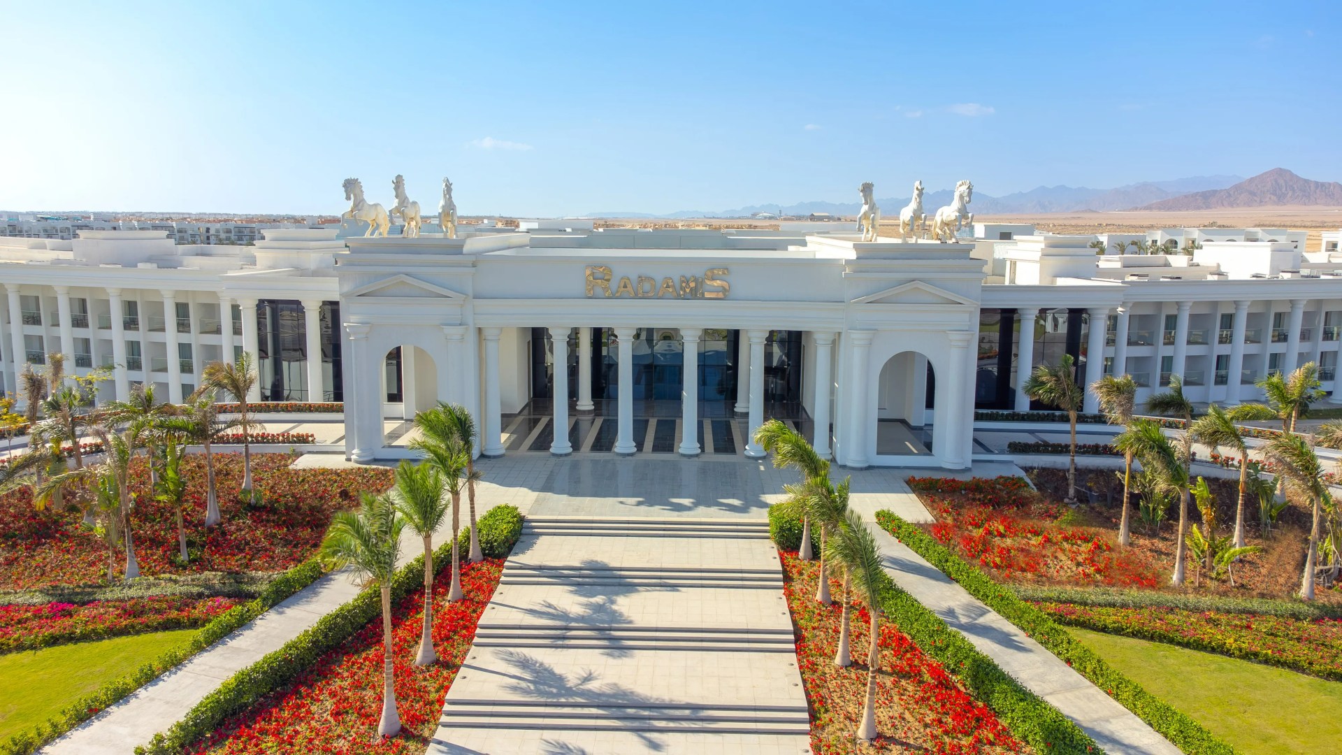 Luxury Rixos Radamis Hotel es el escape romántico perfecto para