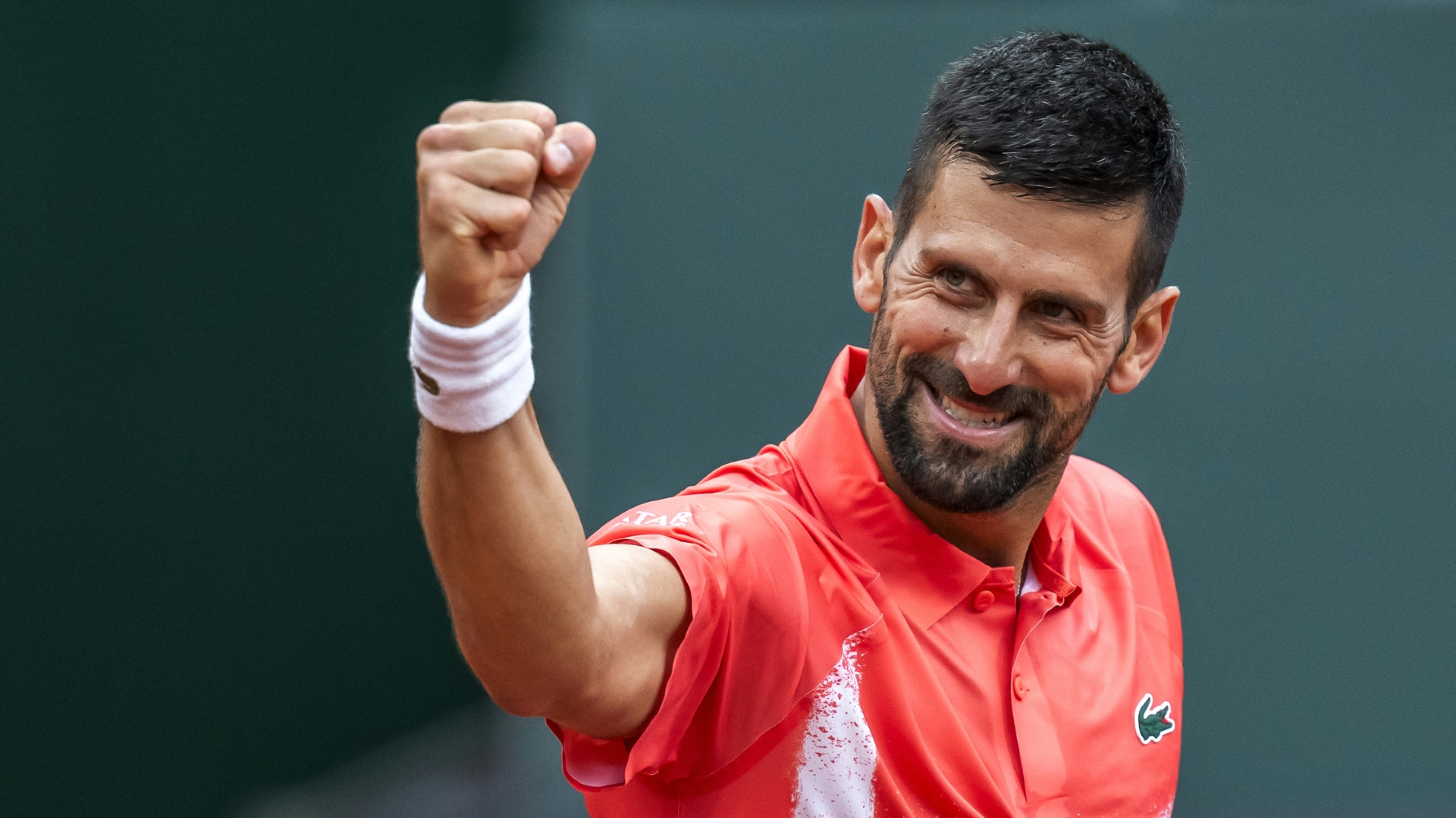 Djokovic juega para el título número 100