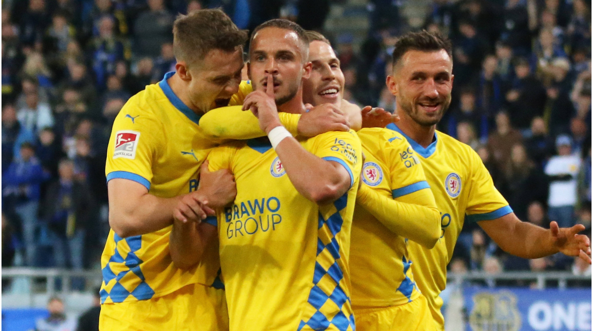Eintracht Braunschweig frente a una eliminación de una segunda división