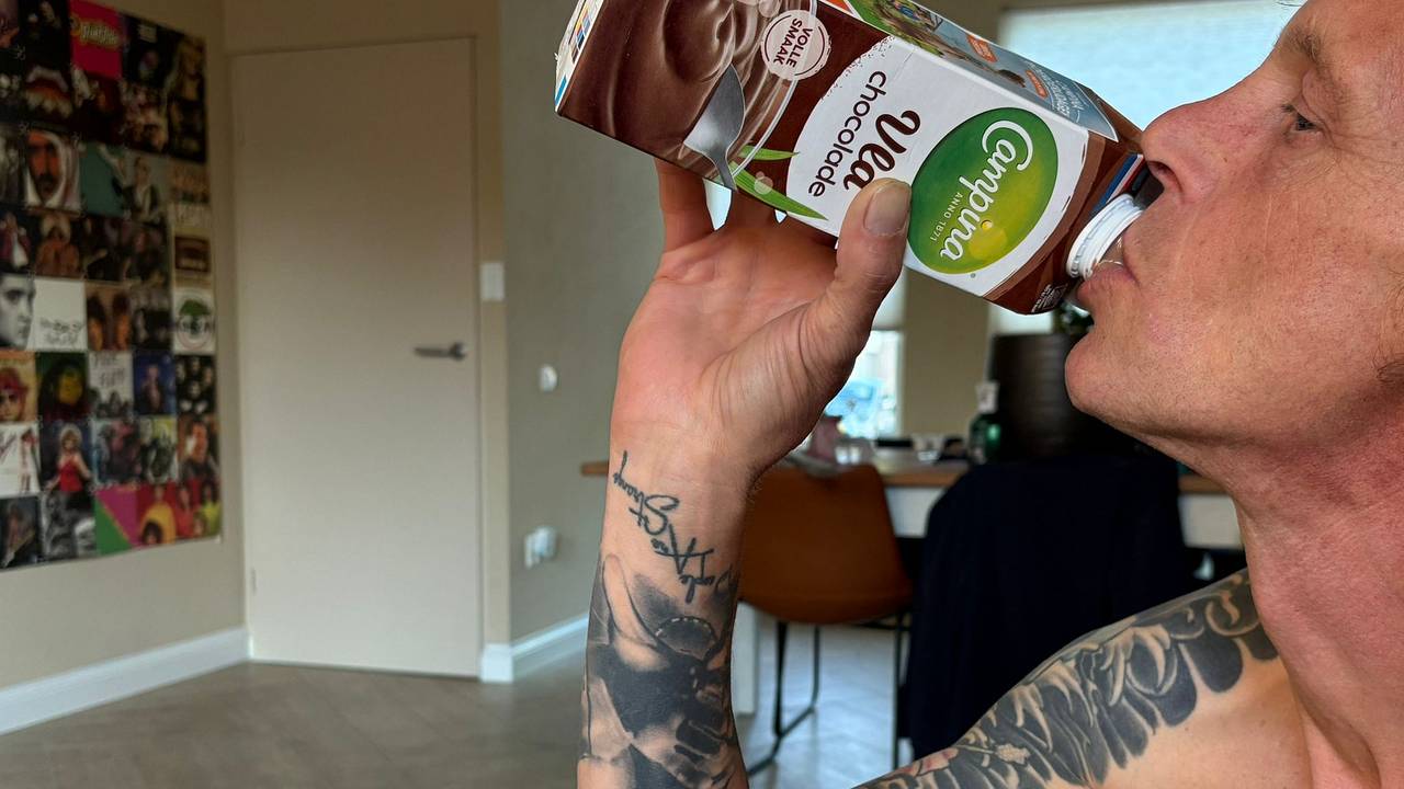 Mark inmortaliza su amor por las natillas de chocolate en