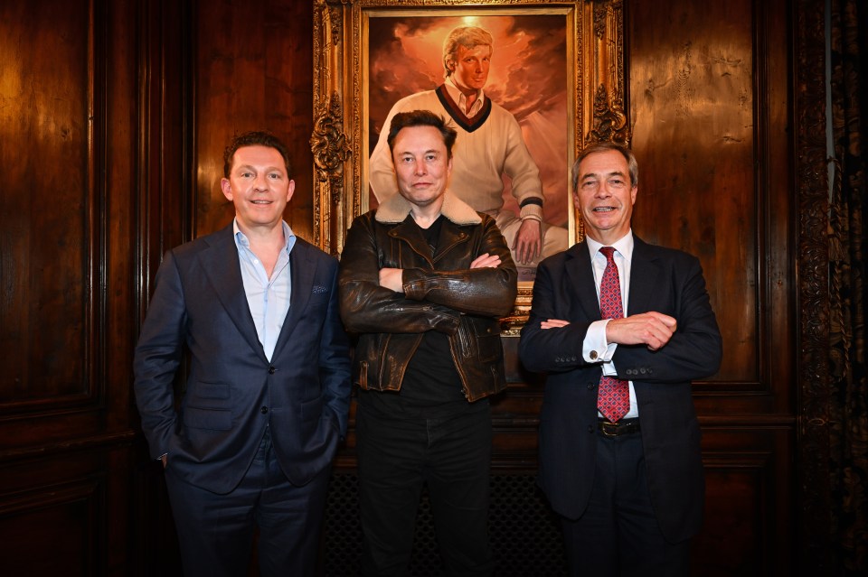 Foto de Elon Musk con Nigel Farage y Nick Candy.