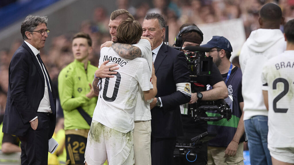 Gran fiesta de Bernabéu para Modric