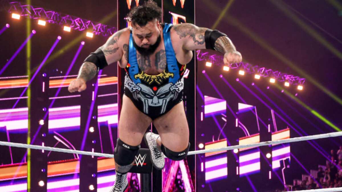Bronson Reed, WWE dönüşünü cesur mesaj ve yeni görünümüyle duyurdu.