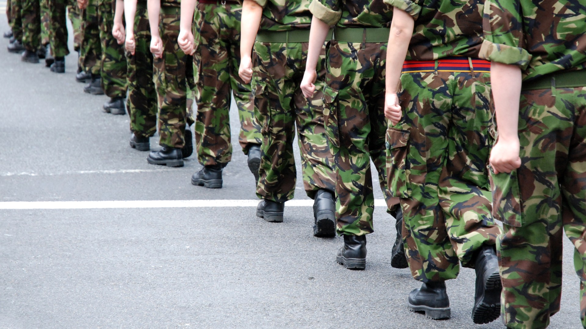 Se insta a los sargentos del ejército a dejar de