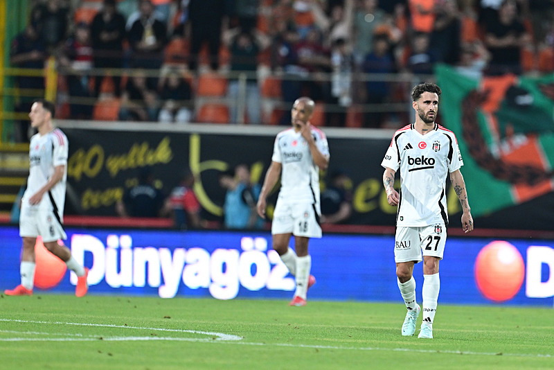 besiktas-caykur-rizespor-maci-ne-zaman-saat-kacta-ve-hangi-kanalda-1748152313300.png