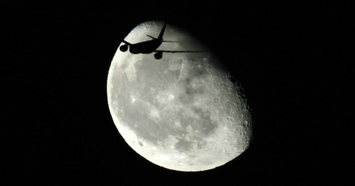 ¿Por qué vemos a Mars Red, la Luna Blanca y