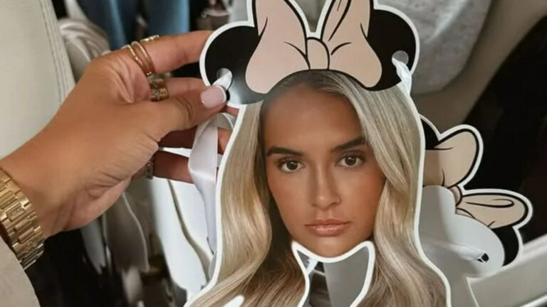 Molly-mae La Haya Jets a Disneyland para su cumpleaños días