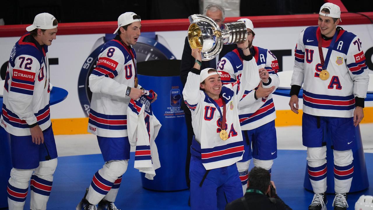 Hockey sobre hielo: EE. UU. Celebre los campeones del Tercer
